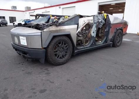 2024 Tesla Cybertruck All-Wheel Drive из США, поврежденный, VIN 7G2CEHED8RA011149